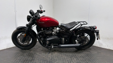 Triumph Bonneville Bobber Black